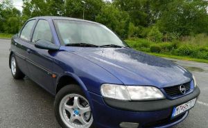 Opel vectra 1.6 16V CD