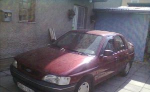 Predam Ford Escort hatchback 1,6 16V CLX