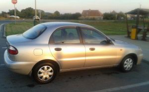 Daewoo Lanos 1.5 sedan strieborný